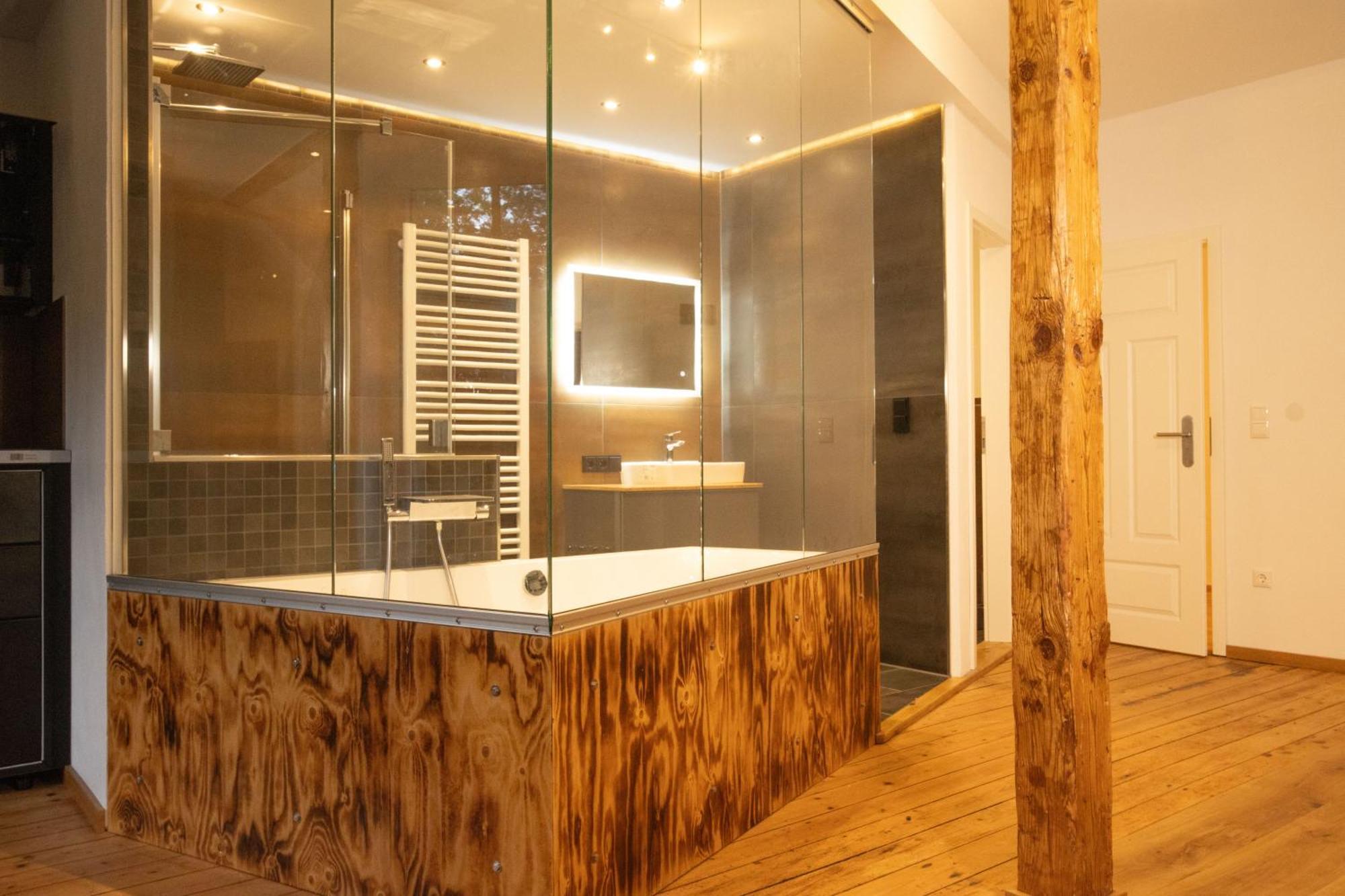 Loft Apartment Mit Grosser Badewanne A Mugeln Extérieur photo
